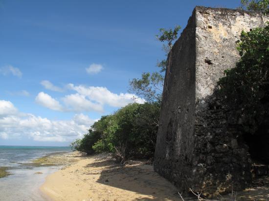 Bâtiment sur plage